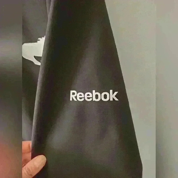 CFL CALGARY STAMPEDERS REEBOK authentic sideline softshell jacket. Men's Med - Picture 6 of 12